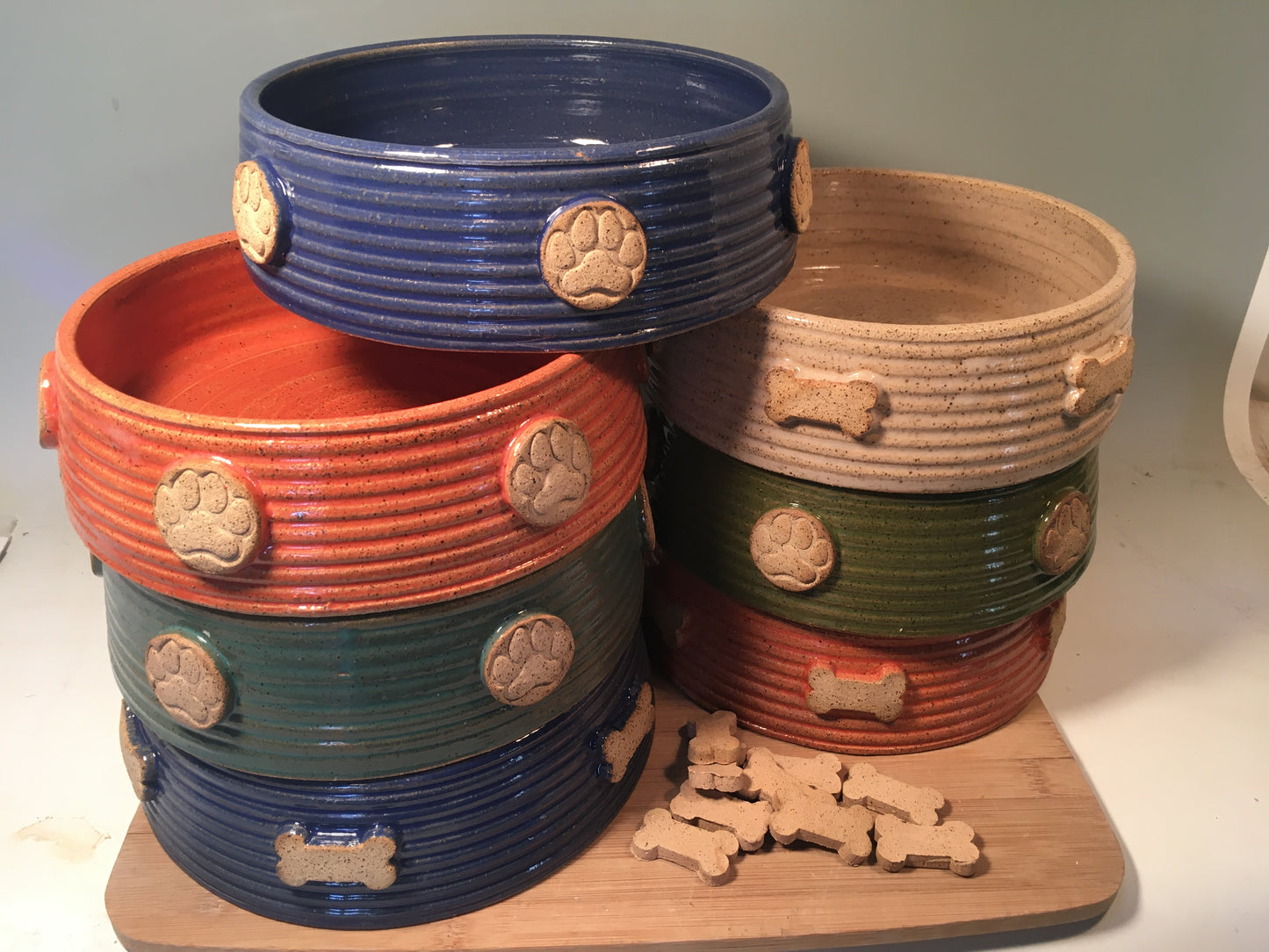 Large Pottery Pet Bowl - Repeating Dog Bone or Paw Print Pattern